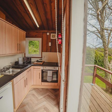 Timber Hill Self Catering Cedar Lodges บรอดเฮเวน ภายนอก รูปภาพ