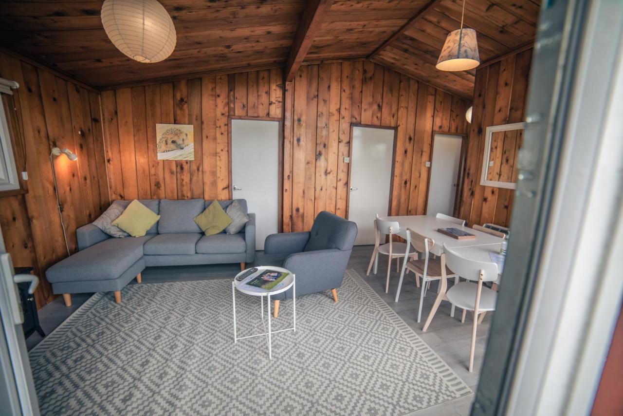 Timber Hill Self Catering Cedar Lodges บรอดเฮเวน ภายนอก รูปภาพ